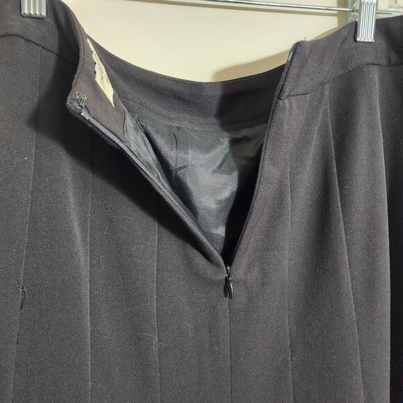 Lena Gabrielle vintage NWT fit and flare black fully line skirt woman's size 10 - Picture 6 of 10